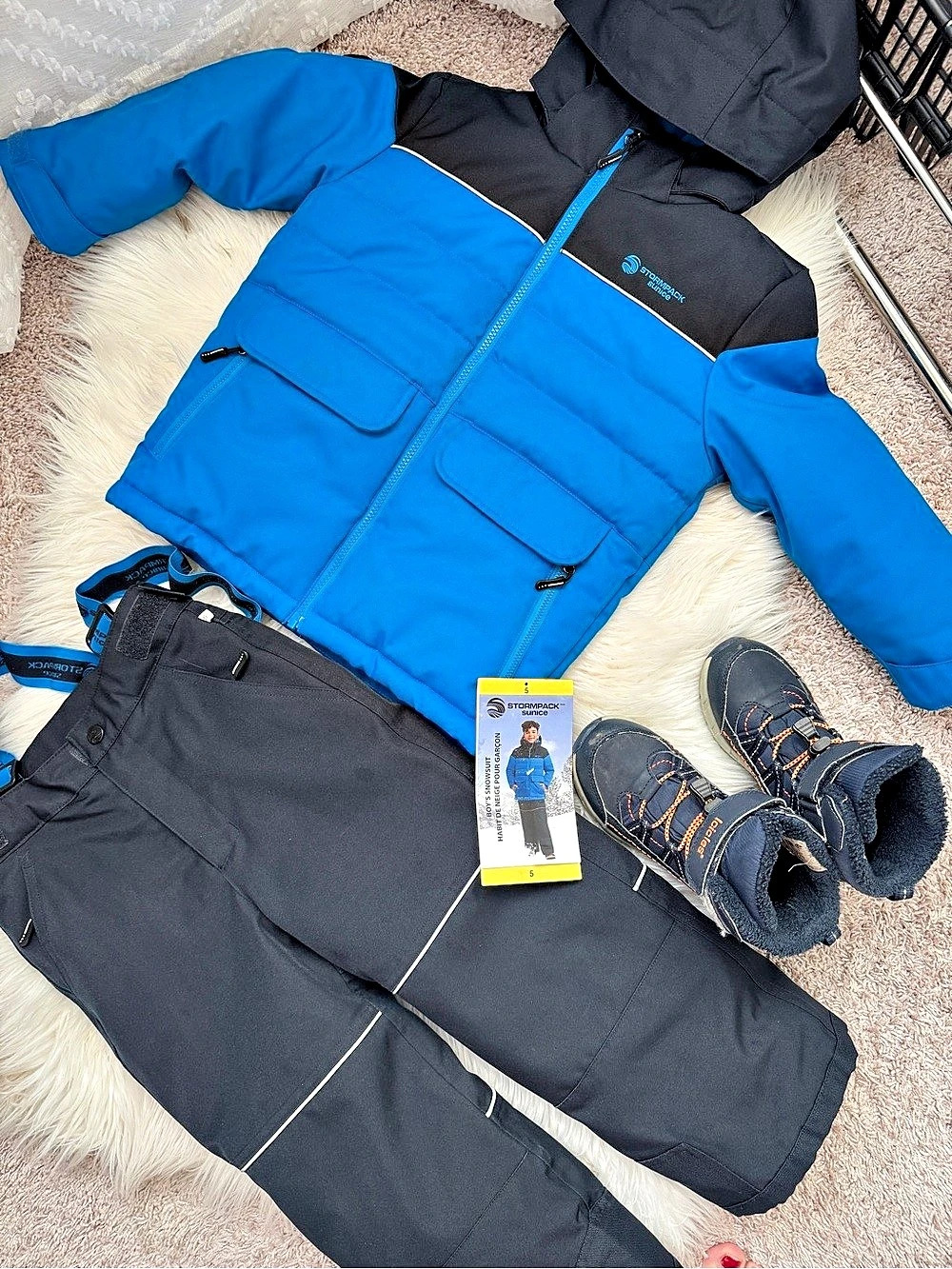 Snow suit Set Boys Size 5 Blue and free snowboots